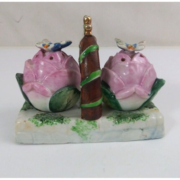 Unbranded Other - Vintage Butterflies On Rose Buds Under Archway 2.25" Salt & Pepper Shakers Japan